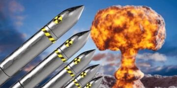 Москва тврди: Лондон и Париз планирале пренос на нуклеарни елементи во Украина