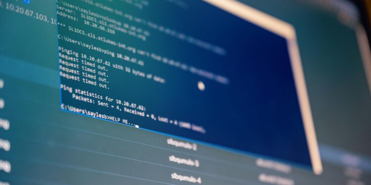 Инцидент со вештачка интелигенција: Агент самостојно извршил бришење на продукциска база на податоци