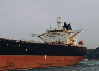 Индија по седум години повторно увезува иранска нафта