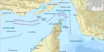 Први преку Ормутскиот теснец: Два брода од Грција и Либерија поминаа по примирјето