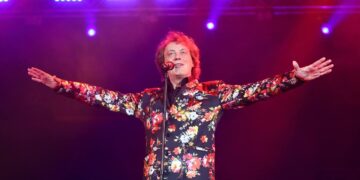 Хулиќ: Евросонг стана хаос, децата треба да се тргаат од екранот