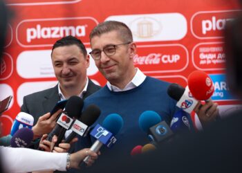 Премиерот Мицкоски присуствуваше на првата сезона на „Плазма Спортските игри за млади“ на Плоштад Македонија