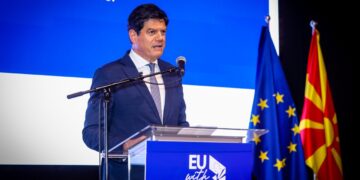 Евроамбасадорот Рокас денес во Крушево и Битола