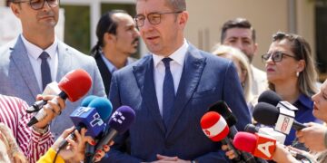 Мицкоски: Се спротивставуваме на секое надворешно влијание врз Македонија