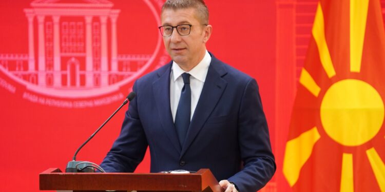 Мицкоски: Македонија е подготвена за реформи, но не и за идентитетски компромиси
