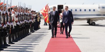 Мицкоски го пречека Пленковиќ во Охрид: Македонија и Хрватска ја зајакнуваат соработката