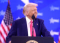 Трамп бара истрага и затвор за Обама: Го обвинува за „политичко злосторство“