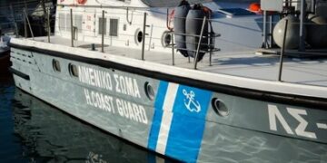 Грција отвори истрага за дрон со експлозив пронајден кај Лефкада