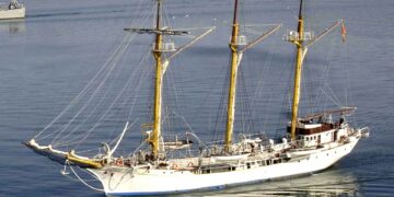 Хрватска и Црна Гора формираат посебни комисии за решавање на спорот околу бродот „Јадран“
