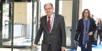 Кристијан Шмит најави повлекување од функцијата висок претставник во БиХ