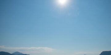 Сончево и топло низ Македонија: Летно време со температури до 34 степени