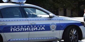 Автобус излета од пат и падна во канал кај Појате: Патниците без сериозни повреди