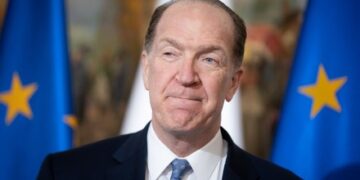 Поранешен претседател на Светска банка: Кина да ги намали залихите на храна и ѓубрива за стабилизација на пазарите