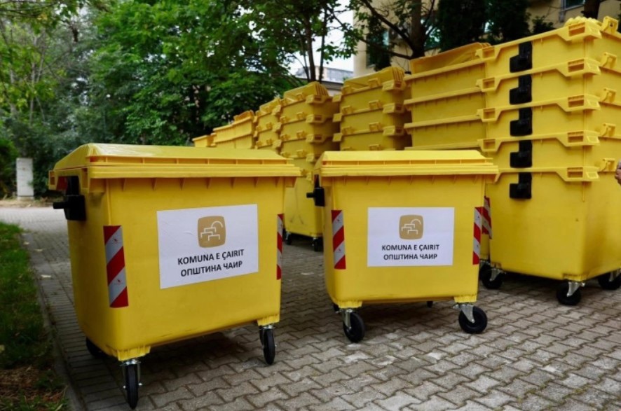 Во Чаир поставени 100 нови контејнери за почиста и поуредена општина