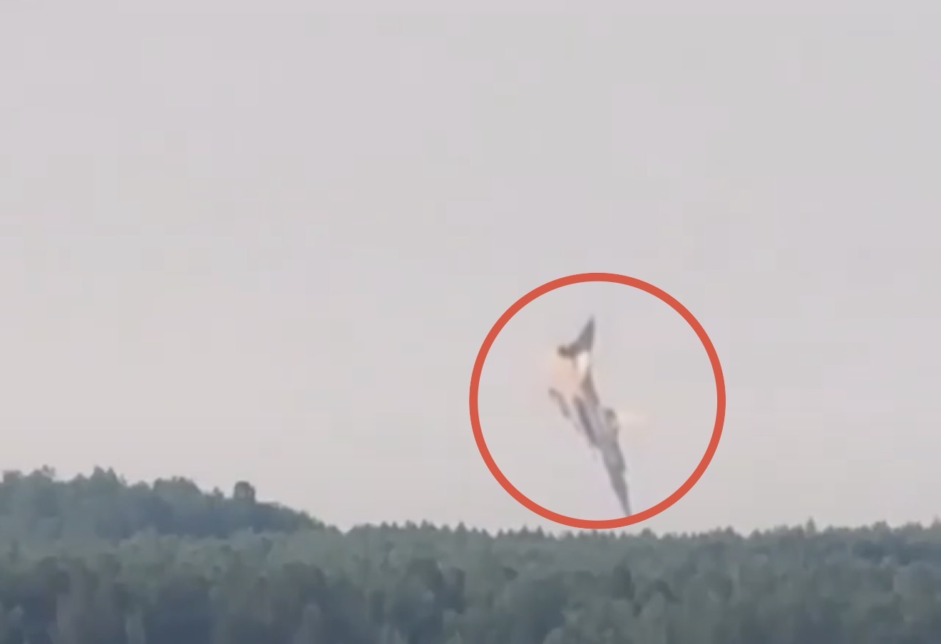 ВИДЕО: Тешка авионска несреќа во Русија: падна бобардер вреден милиони Tu-22M3