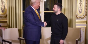Зеленски по разговорот со Трамп: Постои реална шанса да се стави крај на војната, клучна ќе биде решителноста на САД