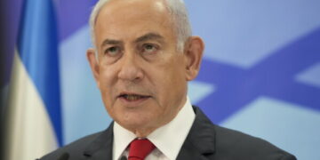 Синот на Нетанјаху официјално го смени името: Јаир сега е Јонатан Хун