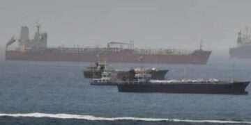(ВИДЕО) САД повторно го нападнаа Иран: Погодени воени цели кај Ормутскиот Теснец по заканата за целосна блокада