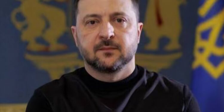 Зеленски: Украина уништи објекти што ја финансираат руската воена машинерија – горат складишта за гориво и танкери