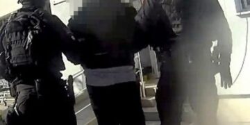 Грчките власти разбија меѓународна шверцерска шема: Организатор од Македонија криел 324 килограми марихуана во бали хартија