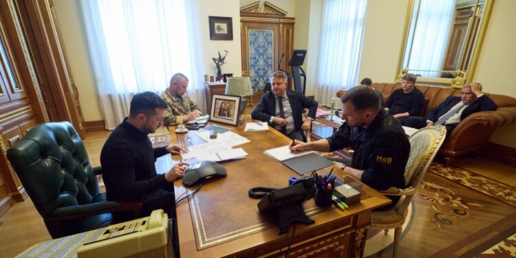 Макрон најави нова испорака на ракети-пресретнувачи за Украина и дополнително засилување на воената помош