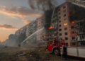 (ВИДЕО) Зеленски: Русија за една недела лансираше околу 1.900 дронови, 1.600 воздушни бомби и 144 ракети врз Украина