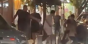 (ВИДЕО) Вознемирувачка снимка: Масовна тепачка на улица во Гостивар