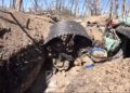 (ВИДЕО) ПЕКОЛНА ЗАСЕДА:&nbsp; Украински војник сними жестоки борби во тесени ровови при расчистување на руска позиција