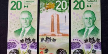 Канада ја претстави новата вертикална банкнота: На неа ќе биде кралот Чарлс III