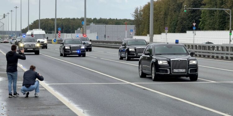 Виткоф и Кушнер пристигнаа во Москва: Путин ќе ги прими во Кремљ, но Русија не отстапува од своите услови – утре одат кај Зеленски