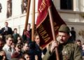ФОТО | Со знамето во ослободена Битола: Приказната за Илија Димовски–Гоче и Првата егејска ударна бригада