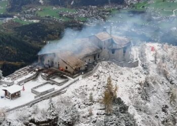Баварија ќе го обновува Хитлеровото „Орлово гнездо“: Голем пожар го опустоши историскиот објект на Алпите