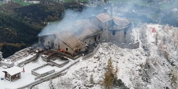 Баварија ќе го обновува Хитлеровото „Орлово гнездо“: Голем пожар го опустоши историскиот објект на Алпите