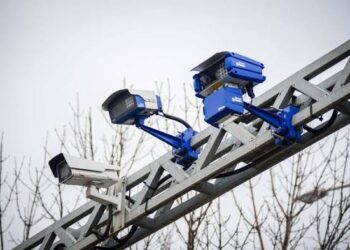„Безбеден град“ ќе препознава мотоциклисти без кацига: најавена надградба на системот